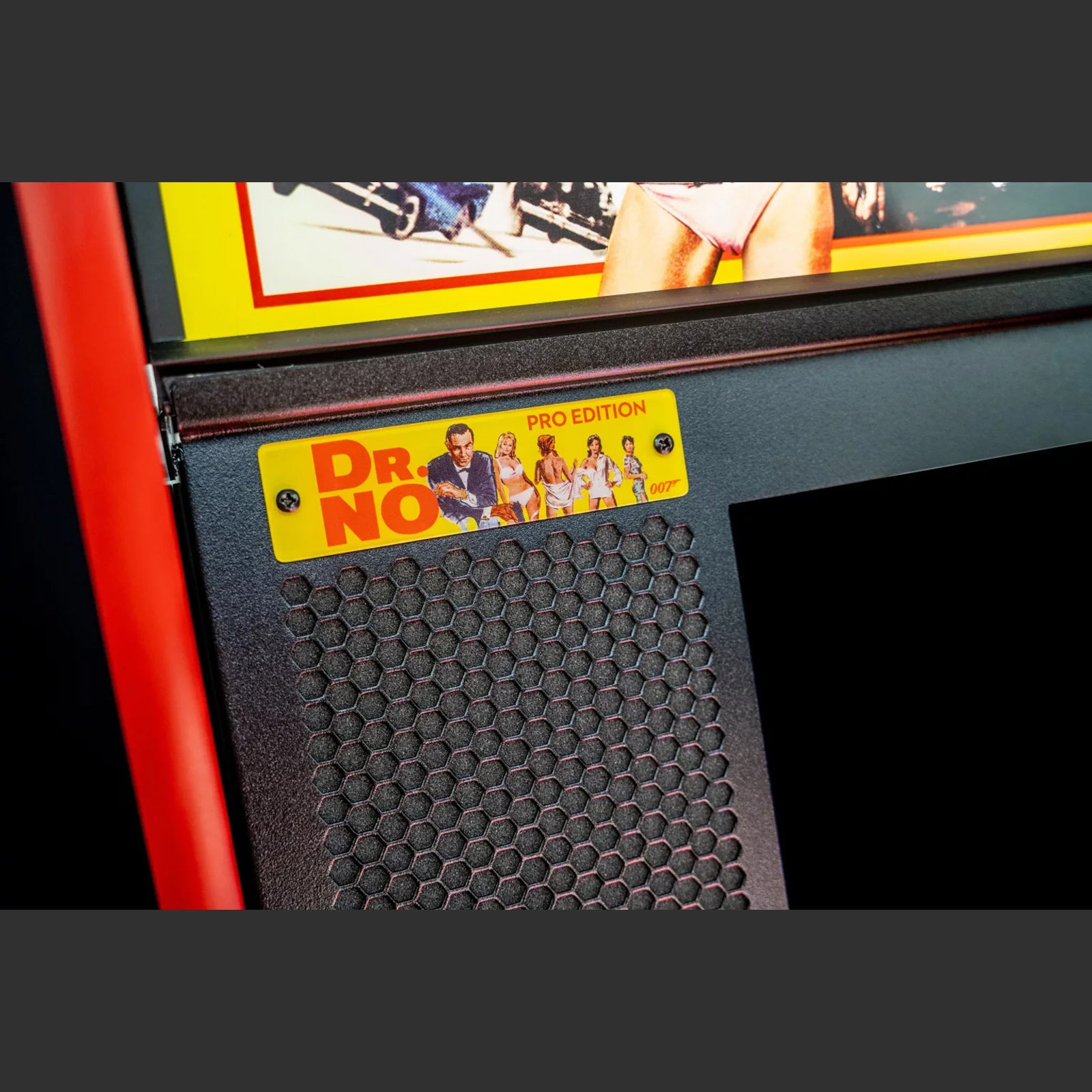 Nitro Pinball Sales USA Stern James Bond 007 Dr. No PRO Pinball Machine