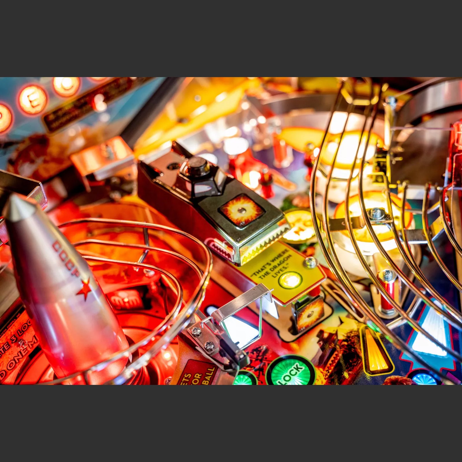 Nitro Pinball Sales USA Stern James Bond 007 Premium (You Only Live Twice) Pinball Machine
