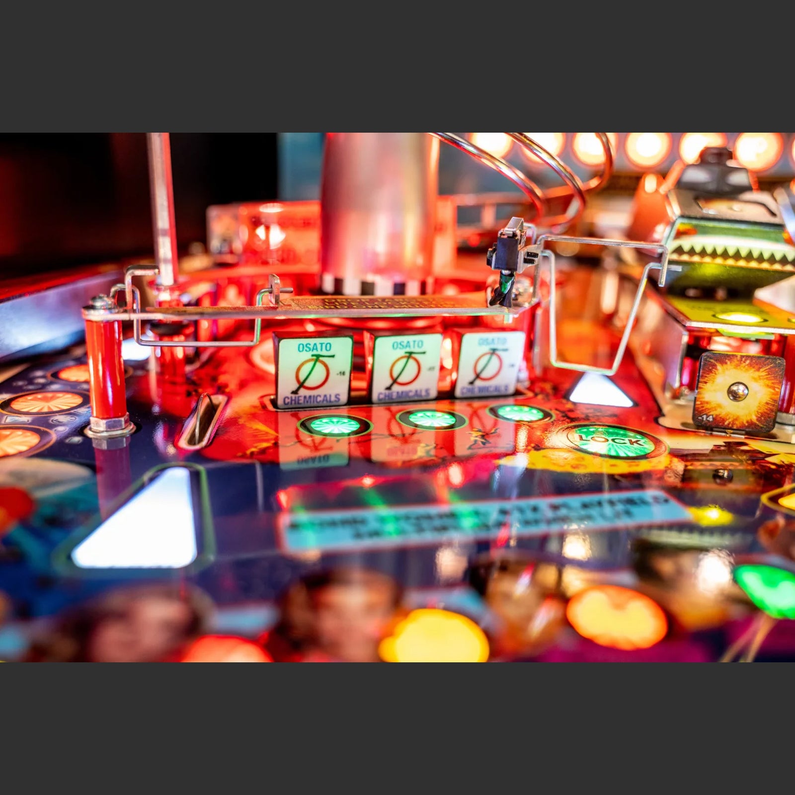 Nitro Pinball Sales USA Stern James Bond 007 Premium (You Only Live Twice) Pinball Machine